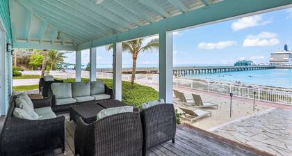 Barefoot Haven-4 Bedroom Beachfront Home- RWBimini/Bimini Bay Community
