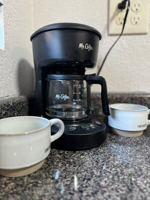 Kaffee und/oder Kaffeemaschine