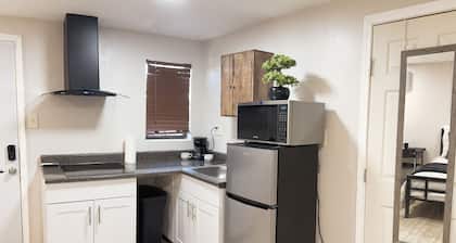 Small Full Apartment in Lrdo