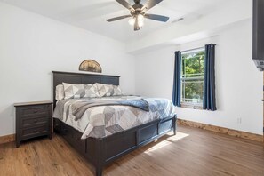 4 bedrooms, free WiFi