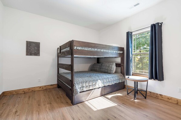 Cabin, Multiple Beds, Balcony, Garden View (Peaceful Timbers Getaway) | 4 bedrooms, free WiFi