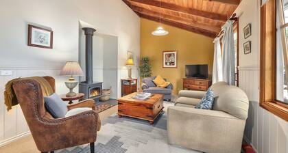 Jamieson Cottage 3 - By the River