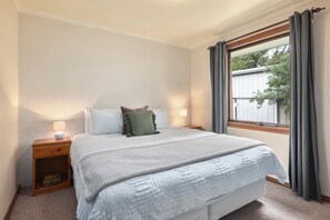8 bedrooms, travel cot, free WiFi, bed sheets