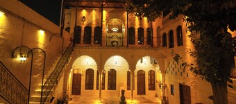 HAYATLI KONAK
