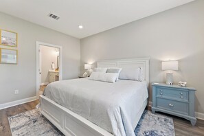5 habitaciones, tabla de planchar con plancha, wifi y ropa de cama 