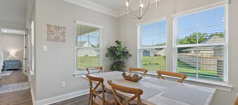 The Coral Reef Estate - 5 bd/ 3 bath