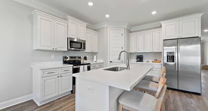 The Coral Reef Estate - 5 bd/ 3 bath