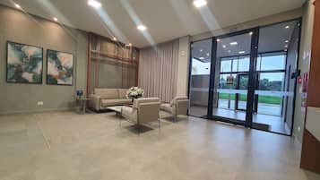 Exclusive Apartment | Lobby