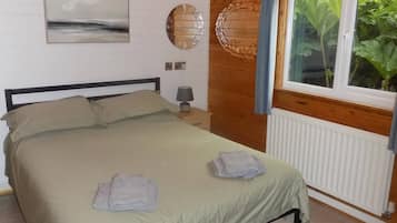 Cabin, 3 Bedrooms, Smoking | 3 bedrooms