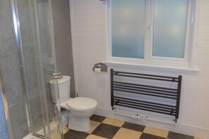 Cabin, 3 Bedrooms, Smoking | Bathroom