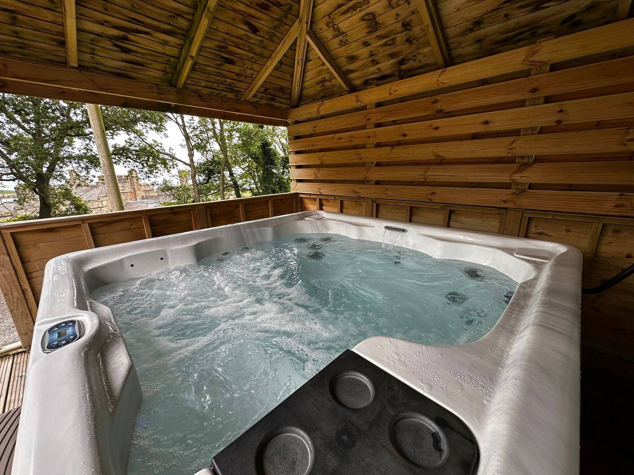 Cabin, 3 Bedrooms, Smoking, Hot Tub | Tab spa terbuka
