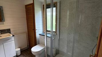 Cabin, 3 Bedrooms, Smoking, Hot Tub | Bathroom