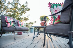 Terrace/patio - Spanish Charm in Nob Hill • Rooftop Views • Secret Master Suite (Albuquerque)