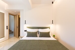 10 bedrooms, iron/ironing board, travel crib, free WiFi