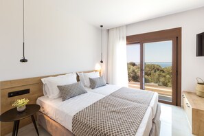 10 Schlafzimmer, Bügeleisen/Bügelbrett, Reisekinderbett