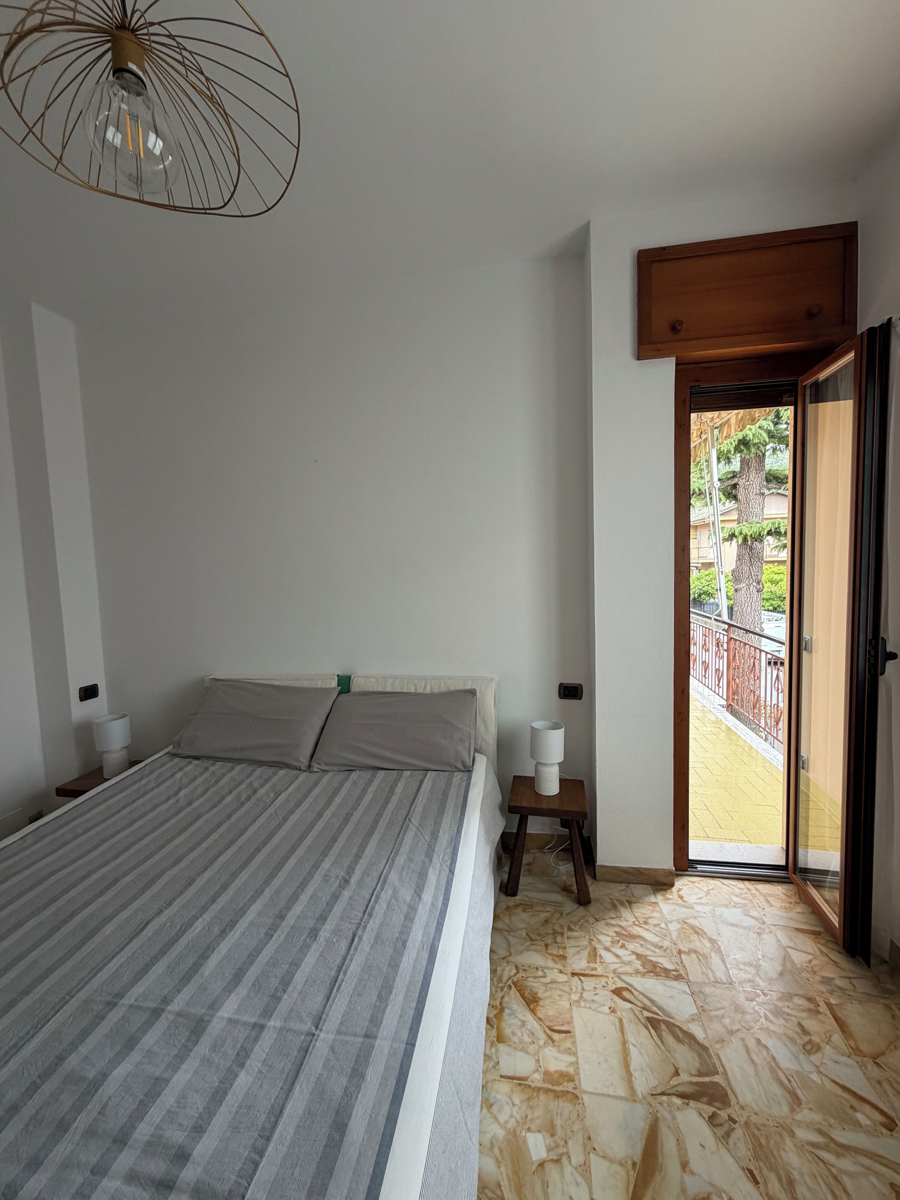 3 chambres, fer et planche à repasser, Wi-Fi, draps fournis
