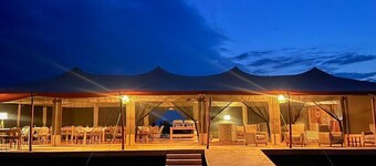 Wildlux Serengeti Camp