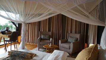 Exclusive Room, Park View | Living area