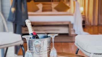 Rom – basic, parkutsikt | Safe på rommet, skrivebord og skrivebord for bærbar PC