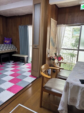 Interior - It is a quiet residential area with fresh air, and a good ramen shop is a 3-minute walk away. The natural hot spring is 5 minutes away by car, the Seibu Dome is 20 minutes away by car, and there are many delicious restaurants 10 minutes away by car. (所沢市)