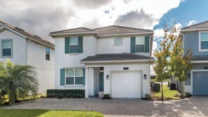 Exterior - Lake View/Amazing facilities/Splash Pad/5 Mins Disney/Private pool and spa/wifi (Kissimmee)