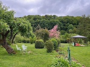 Property grounds - Air-conditioned vacation home on the Rennsteig with a terrace and large garden (Gerstungen)