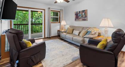 The Greenview Haven: Cozy For 6!