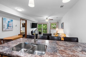 Condo, Multiple Beds, Balcony, Garden View (The Greenview Haven) | Interior