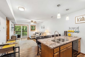 Condo, Multiple Beds, Balcony, Garden View (The Greenview Haven) | Interior