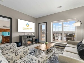 Condo, Multiple Beds, Balcony (Waters Edge Retreat) | Living area