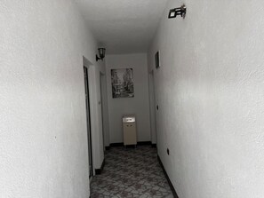 Interni