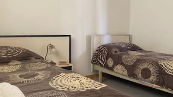 2 bedrooms, WiFi, bed sheets