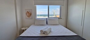 2 habitaciones, tabla de planchar con plancha, internet y ropa de cama 