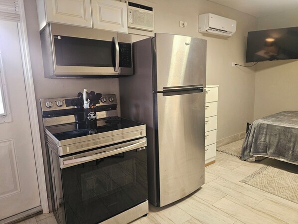 Microwave, oven, stovetop