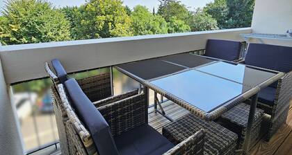 Appartement 8 personnes au cĆur de Dinan ( Parking gratuit en face du logement )