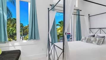 6 bedrooms, desk, iron/ironing board, free WiFi