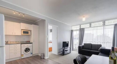 Cosy Apartment Birkenhead| by Furnished Rentals