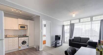 Cosy Apartment Birkenhead| by Furnished Rentals