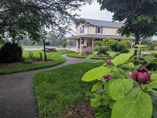 Charming 1-bedroom farmhouse in wonderful Taneytown with AC