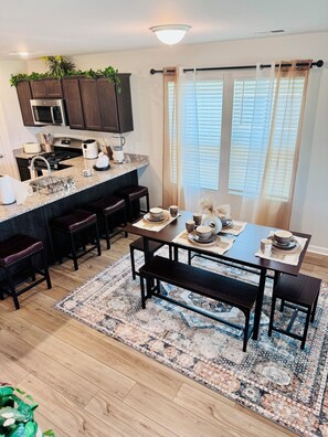 Dining - Ellington Escape - Modern Home, Cabana & Pool (Elgin)