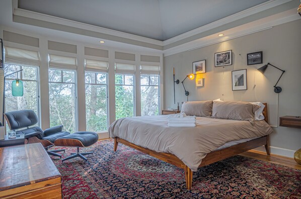 Free WiFi - Spacious 3BR Midtown Home - Grad Family (Columbus)