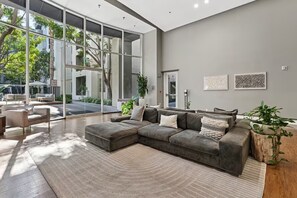 Interior - Spacious Modern 3BR - Prime Santa Monica Location (santa monica)