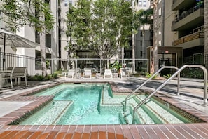 Outdoor pool, a heated pool - Blue Topaz' Prime Santa Monica Location, Central Rare 3BR 2BA Pool, Hot Tub, Gym (santa monica)
