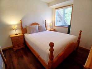 3 Schlafzimmer, Bügeleisen/Bügelbrett, WLAN, Bettwäsche