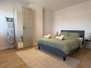 1 bedroom, iron/ironing board, WiFi, bed sheets