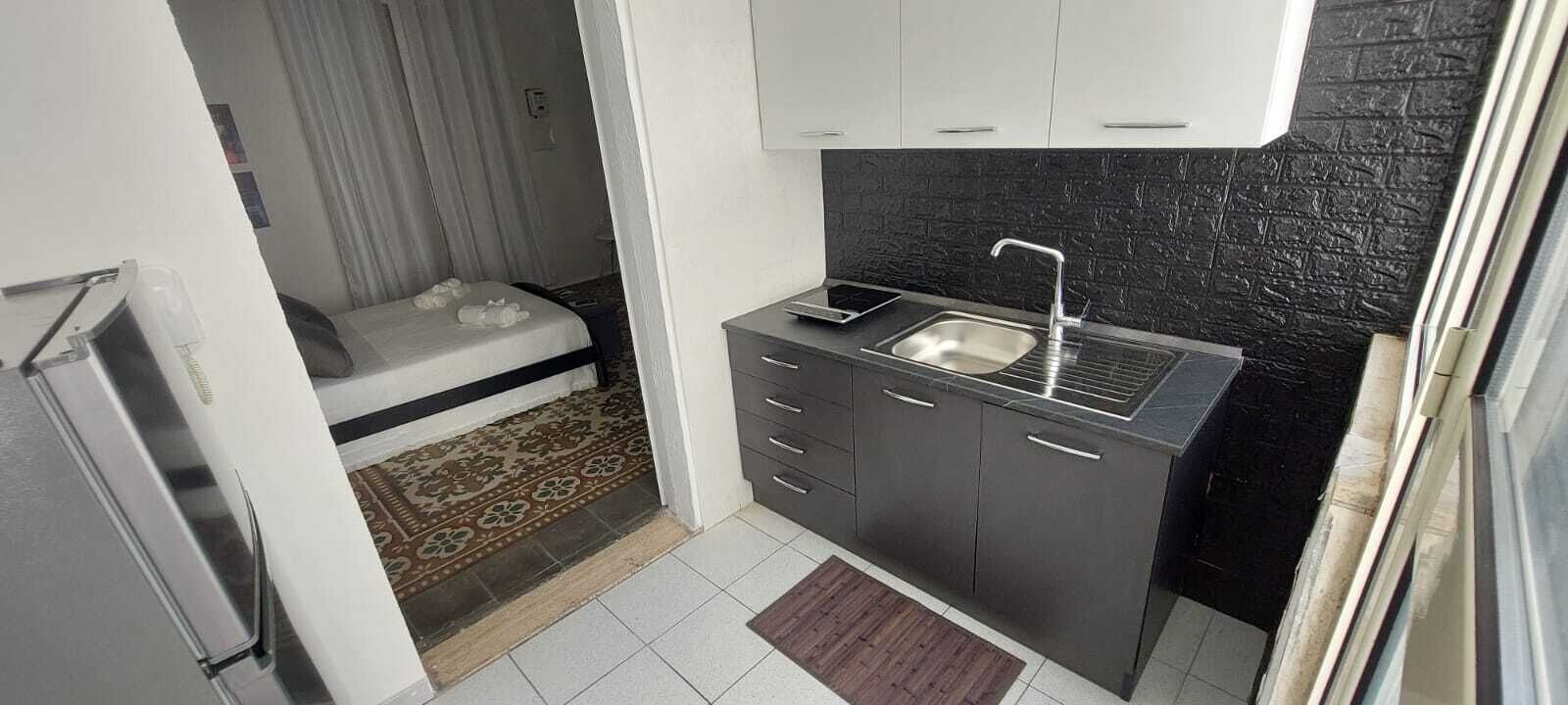 2 bedrooms, internet, bed sheets