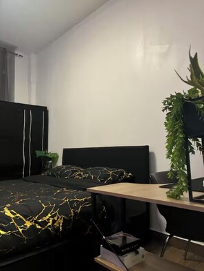 1 bedroom, WiFi, bed sheets - Studio team (Anderlecht)