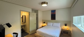 Non-Smoking King/Queen With Balcony - NKQB