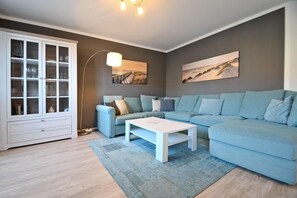 Televisión, tenis de mesa y estéreo 