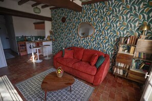 Smart TV, DVD player, books - Pied-à-terre de Saint-Paul | Free public parking (Saint-Paul-de-Vence)